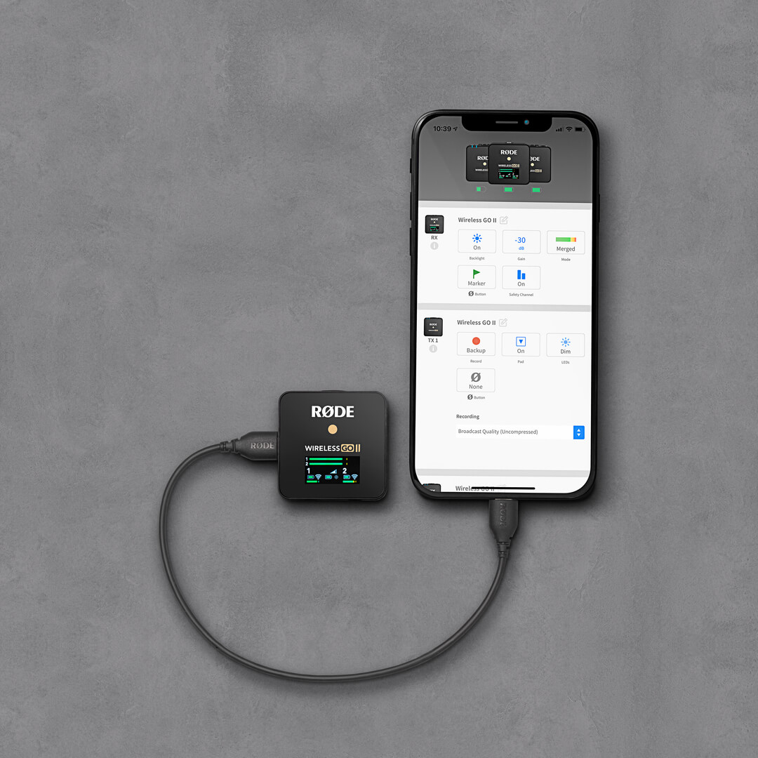 Wireless GO II receiver connected to mobile phone showing RØDE Central Mobile